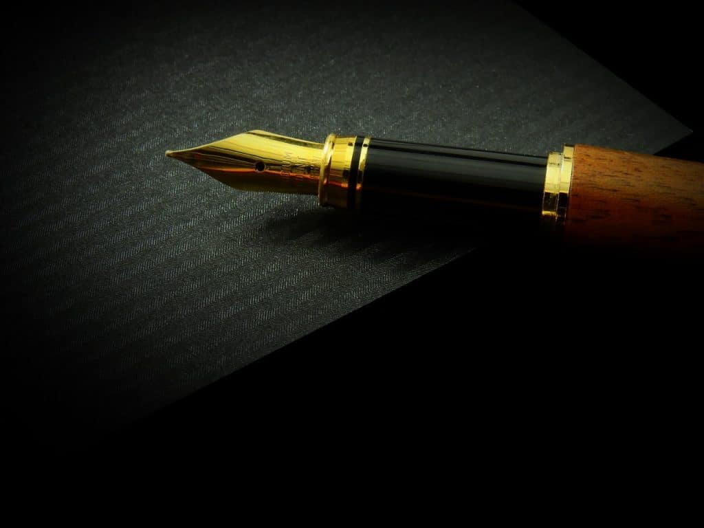 Fountain pen for making valid amendments to a will
